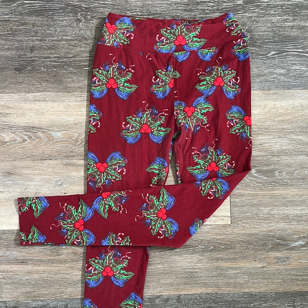 LuLaRoe Festive Red Leggings with Holly Print